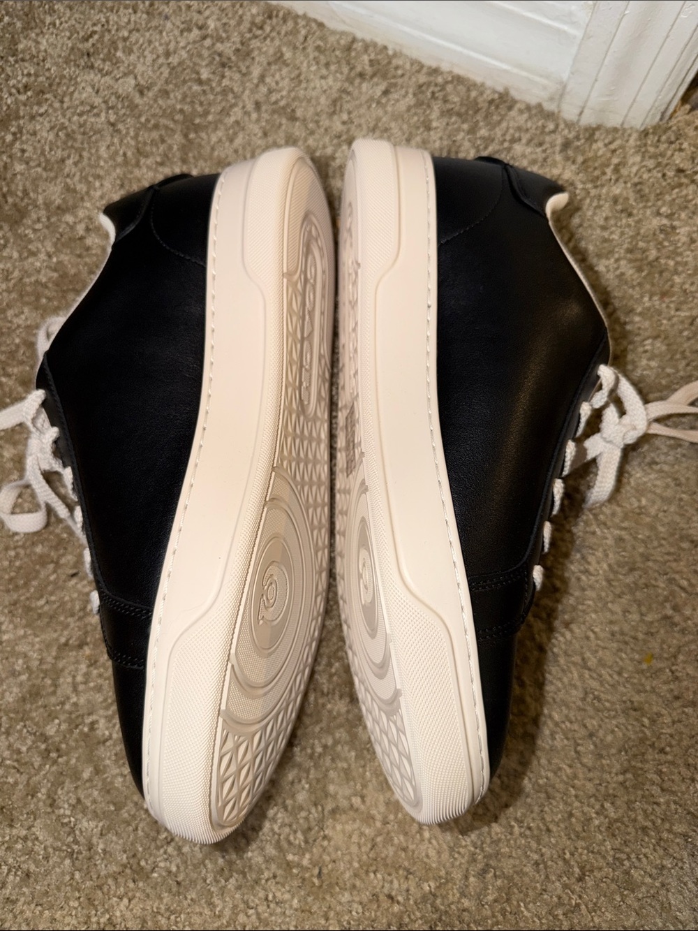 Disney X Coach High Line Sneaker
With Mickey Mouse size 9d - Picture 5 of 10
